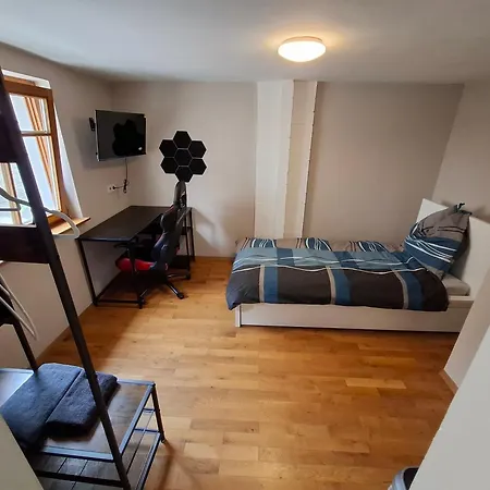 Δωμάτια σε οικογενειακή κατοικία Gr Ooms-rents *
